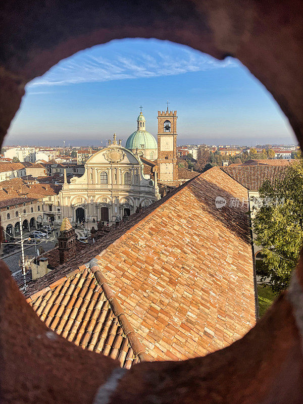 维吉瓦诺圣安伯罗吉的Cattedrale at圣安布罗gio in Vigevano City